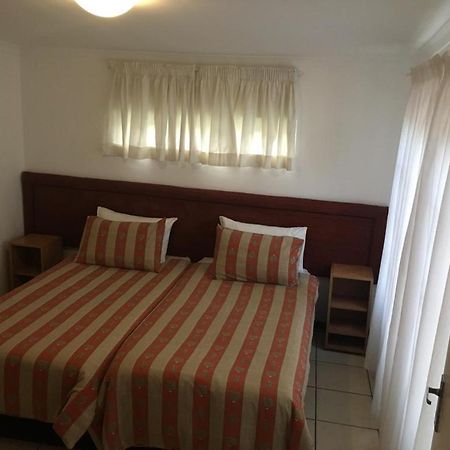 The Crescent Guesthouses - Bnb/Self Catering Durban Kültér fotó