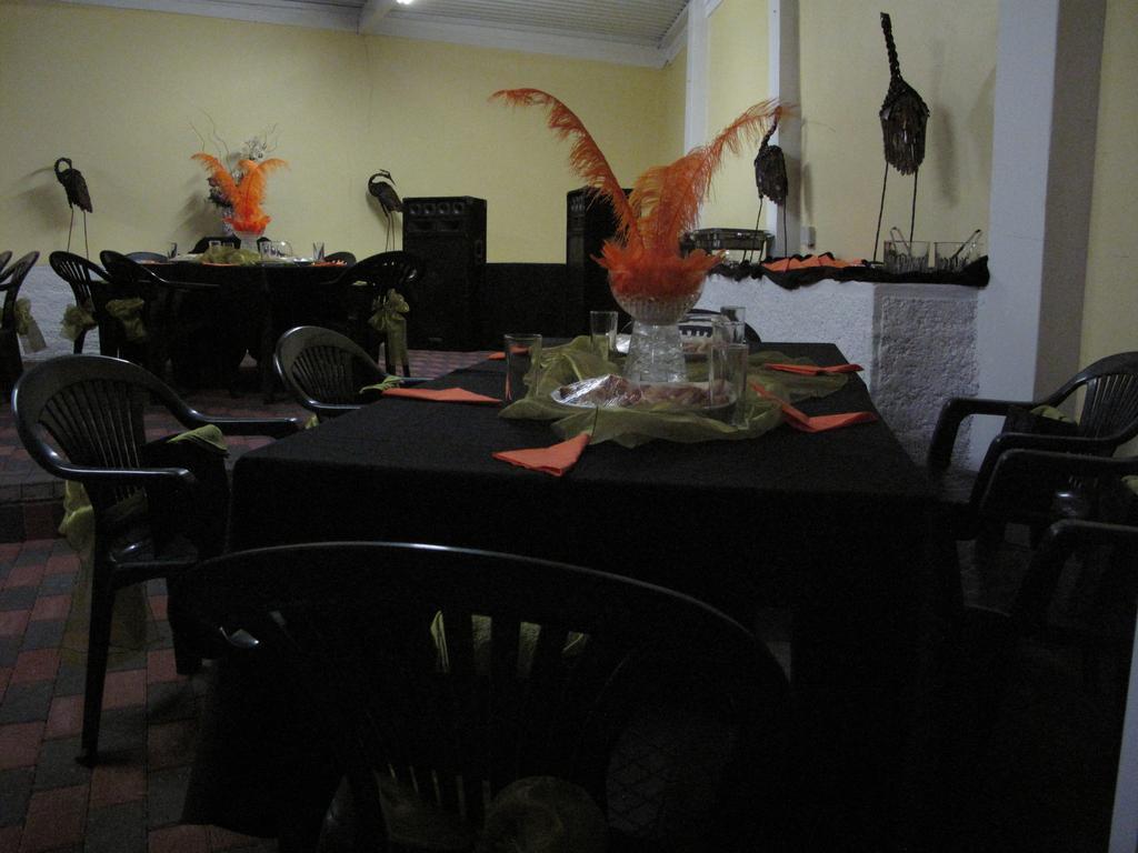 The Crescent Guesthouses - Bnb/Self Catering Durban Kültér fotó