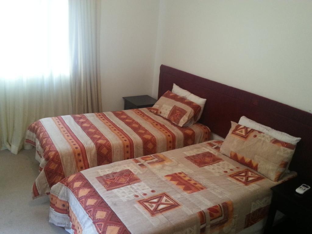 The Crescent Guesthouses - Bnb/Self Catering Durban Kültér fotó